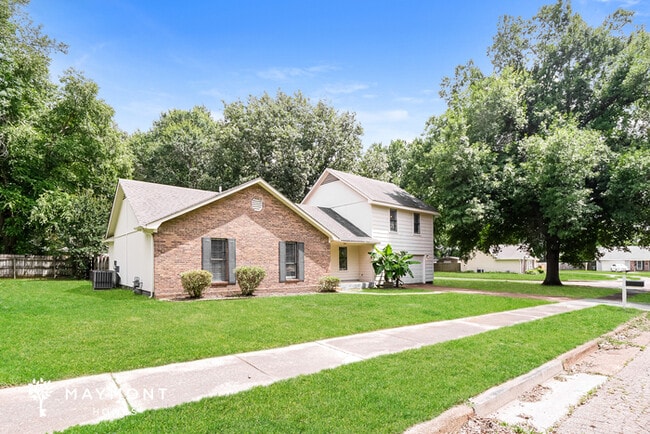 3016 Shade Tree Cove
