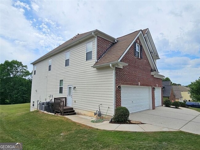 Photo - 3755 Long Lake Dr