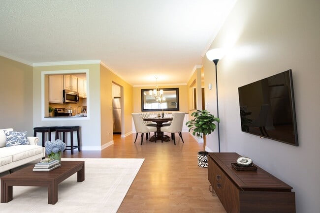 Photo - Edina Highland Villa