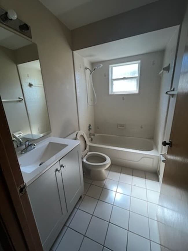 Photo - Large Poinciana Home!