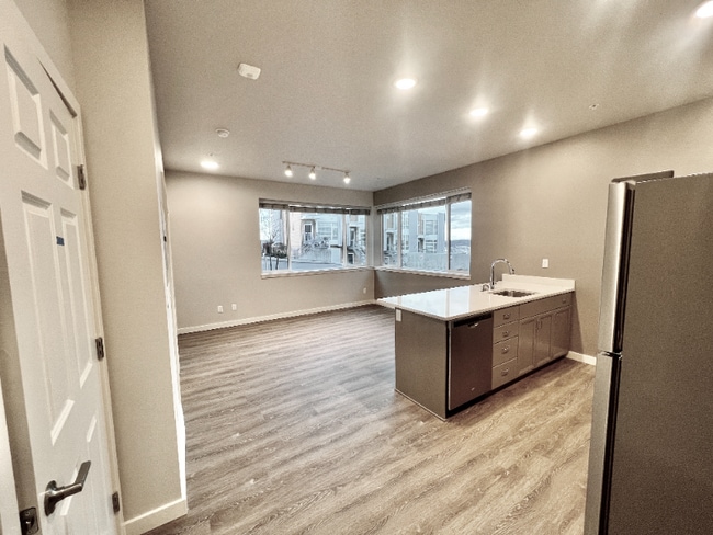 Photo - 2330 Yakima Ct Unidad A101