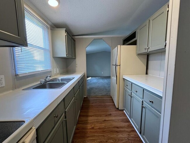 Photo - 193 Sunshine Dr