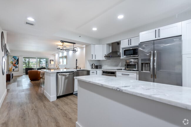 Building Photo - 6096 Huntwick Terrace Unit 303 Rental