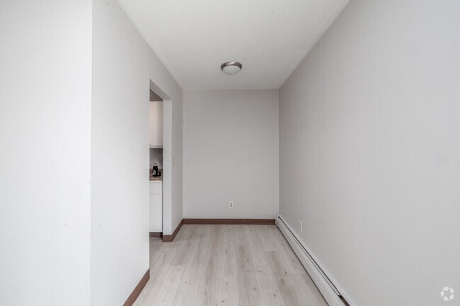 2BR, 1BA - 800SF - Dining Room