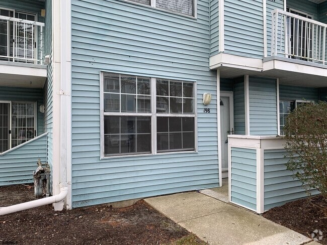 Building Photo - 198 Heather Croft Unit 198 Rental