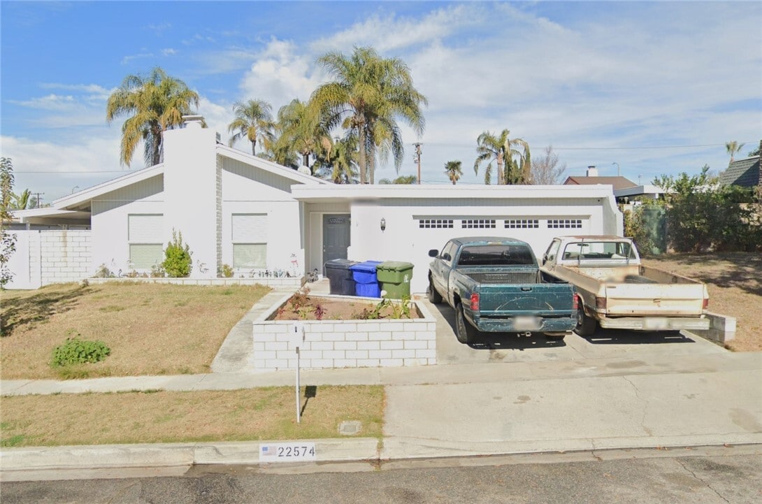 Photo - 22574 Kentfield St
