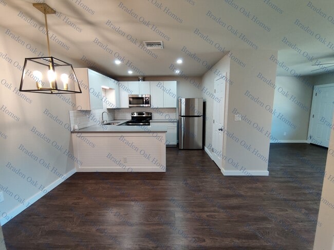 Building Photo - 1814 26th St W Unit 1816