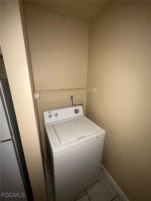 Building Photo - 2845 Winkler Ave Unit 310