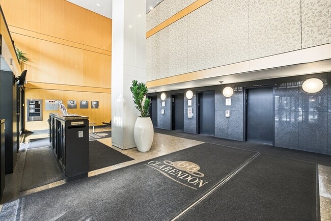 Photo - 4343 N Clarendon Ave