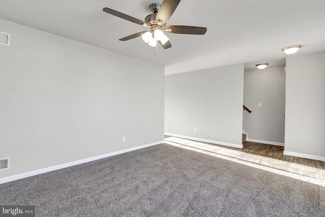 Photo - 10 Skyview Cir