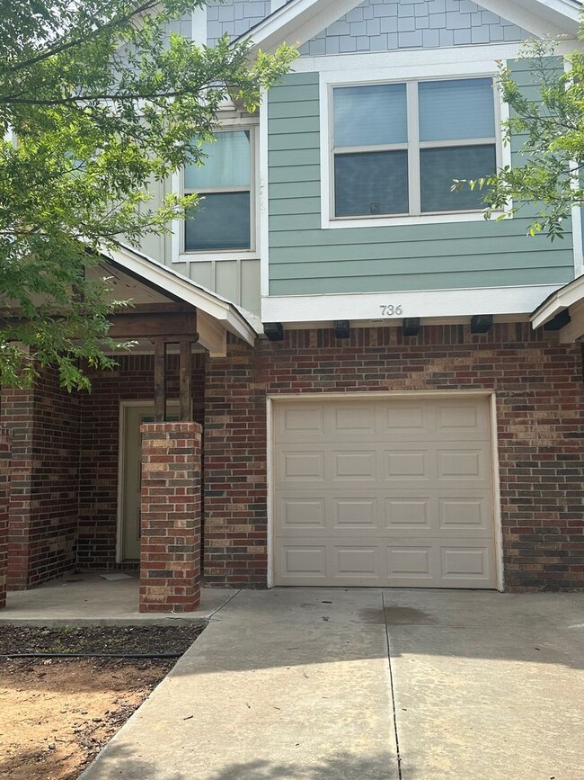 Building Photo - 3 Bedroom Townhome with ALL APPLIANCES at a great price!!