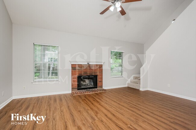 Photo - 4381 Whispering Bend Dr