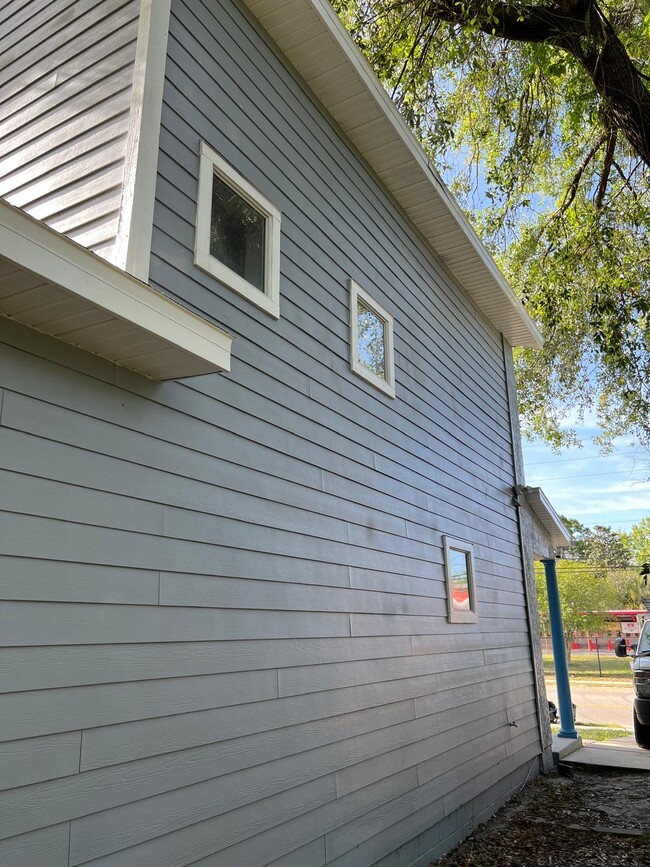 Photo - 1926 W 13th St