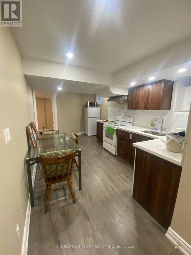 Photo - 489 Caboto Trail