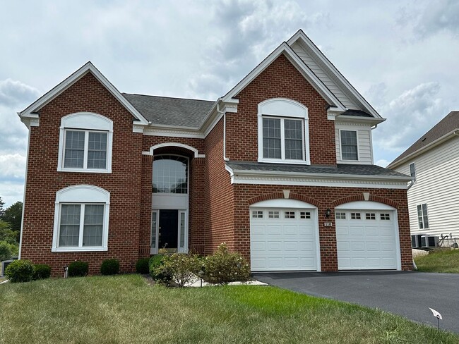 Photo - 110 Pangborne Ct House