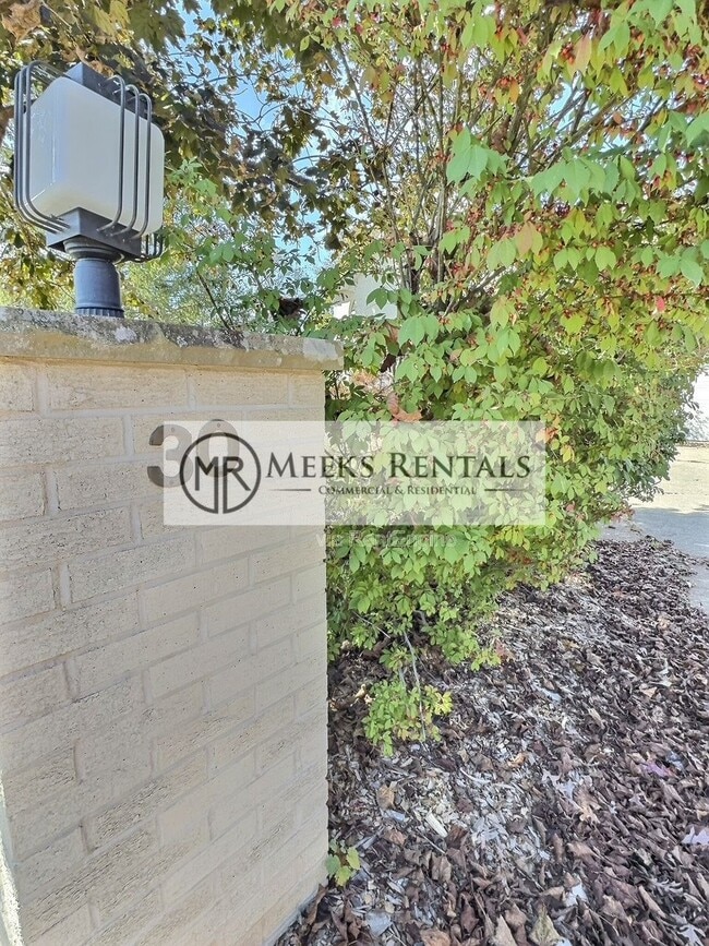 Photo - 30 Bridlewood Rd