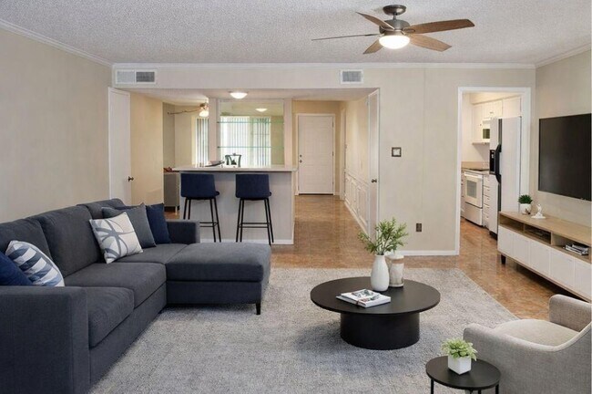 Photo - 8351 Ariel St