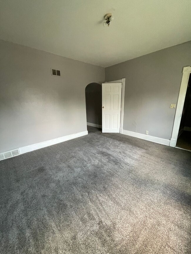 2562 S 9th St Unit 2562 lower