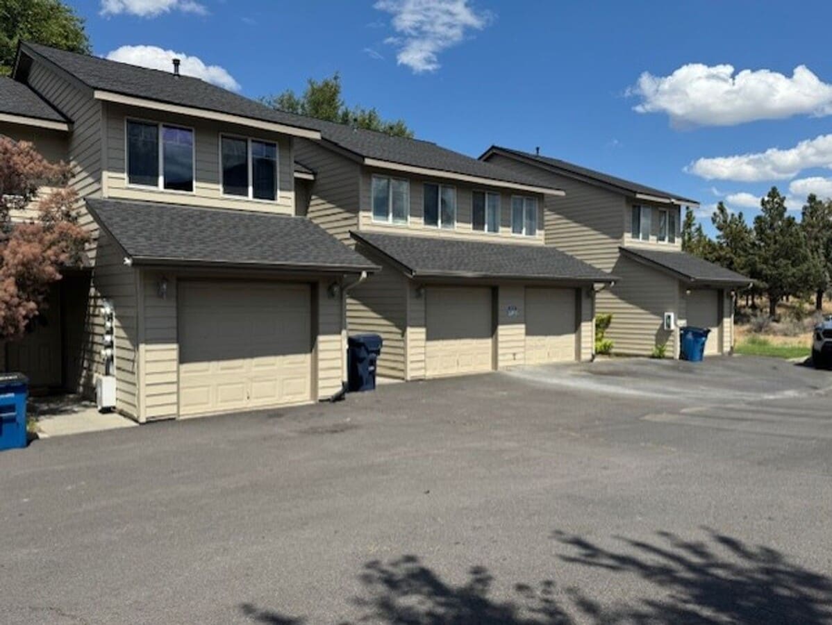 ho2210 - ho2210 Apartment Unit 2
