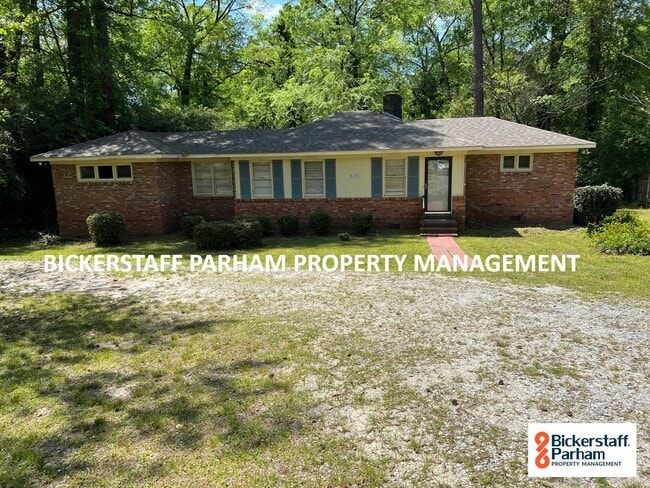 Cozy Brick Home Located Off Warm Springs R... - Cozy Brick Home Located Off Warm Springs R...