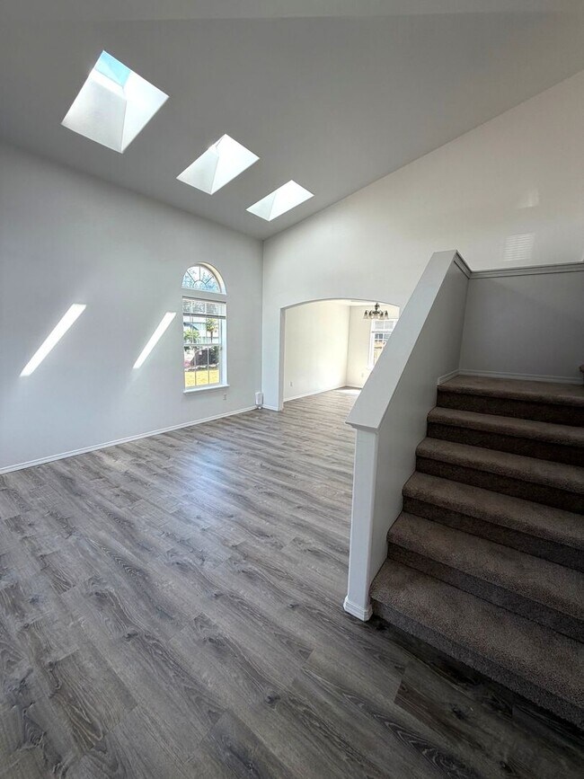 Photo - Large 4 bedroom 2.5 bathroom in Arlington