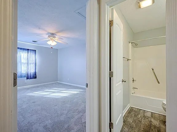 Photo - 718 Juniper Dr Unidad B