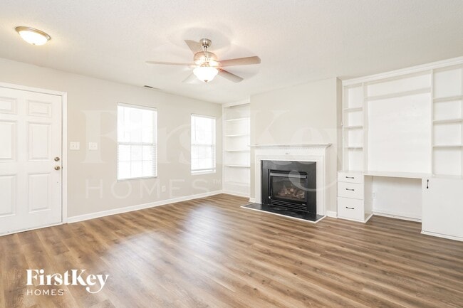 Photo - 275 Frontier Dr