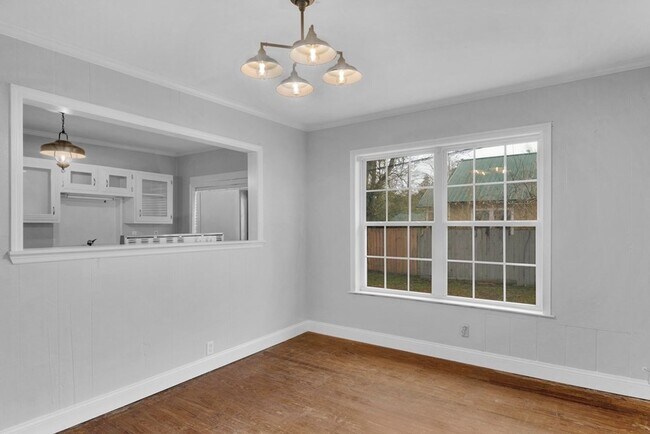 Photo - 2Bed 1Bath Home for Rent !