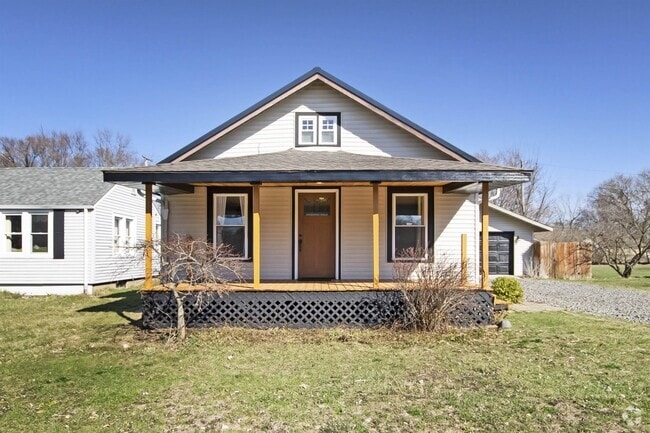 Building Photo - 54054 N Ironwood Rd Rental