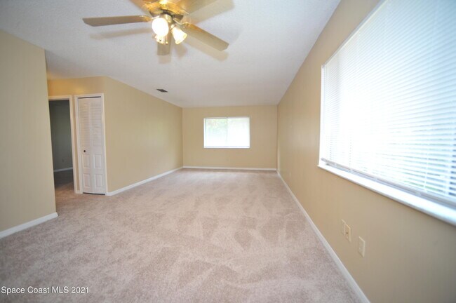 Photo - 2410 Fox Hollow Dr