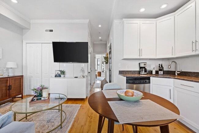 Photo - 109 N St Unit 3