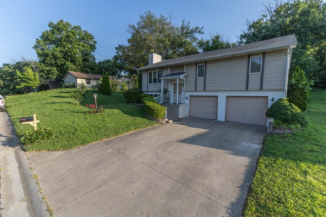Building Photo - 4371 W Southview Dr