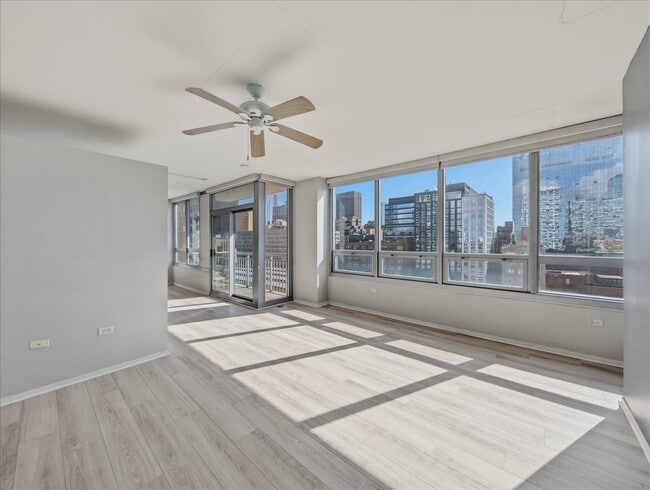 Photo - 701 S Wells St Unit 1002