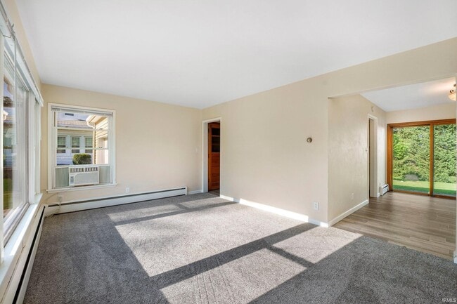 Photo - 128 Manor Ave