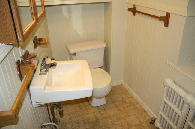 Photo - 716 W Main St Unit 3