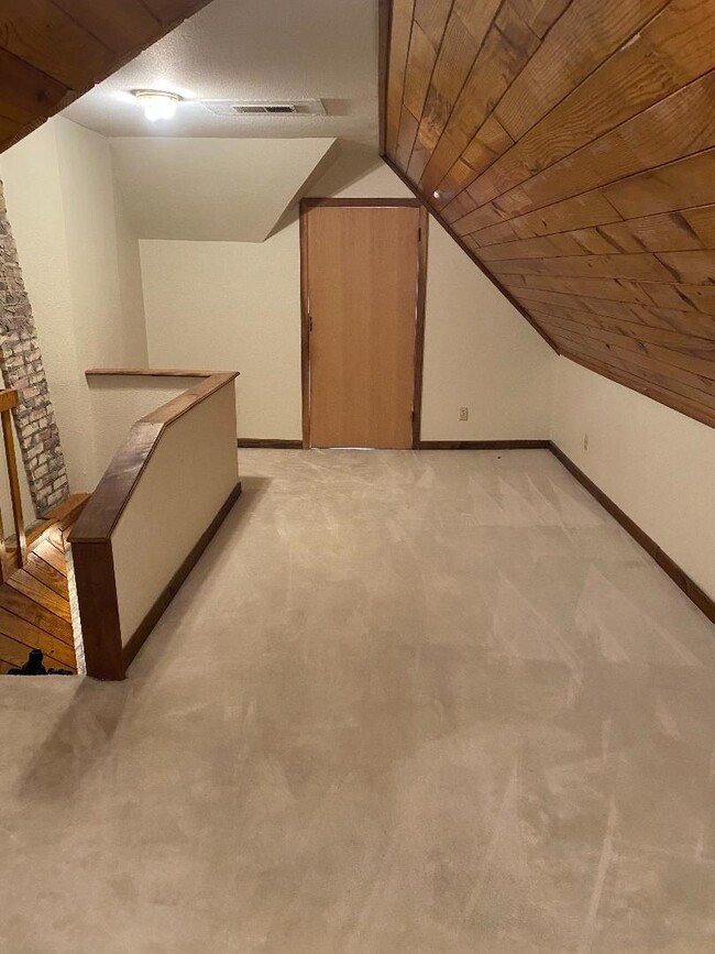 Photo - 672 N Wisconsin St Townhome