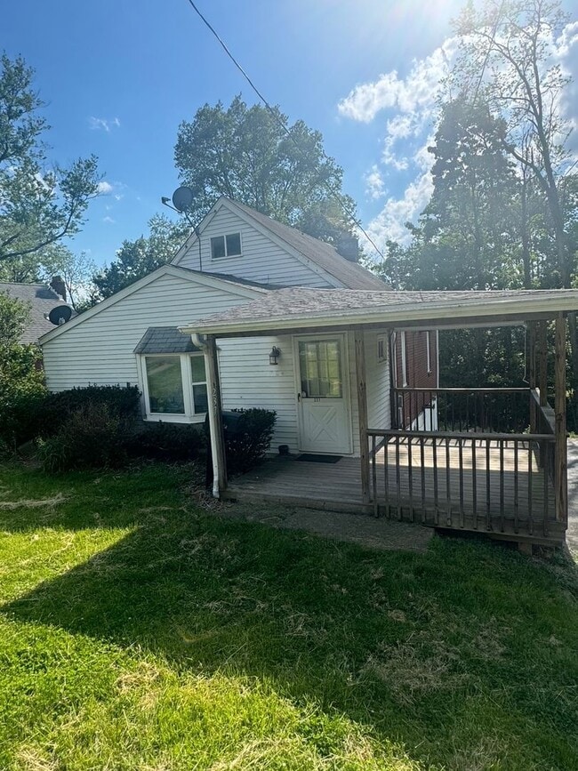 Photo - 237 Collins Dr