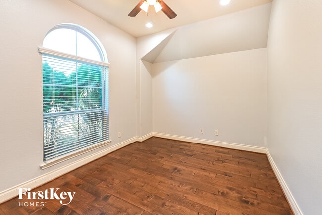 Photo - 18631 Minden Oaks Dr