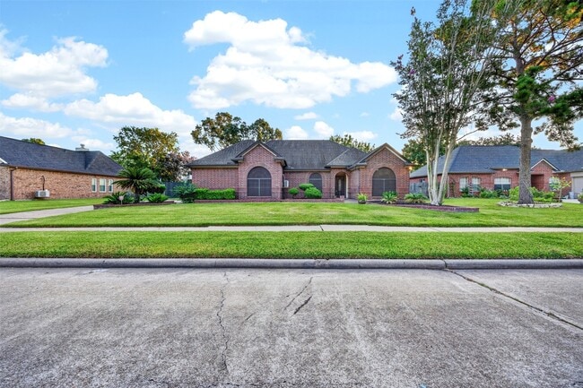 Photo - 18610 Autumn Hills Dr