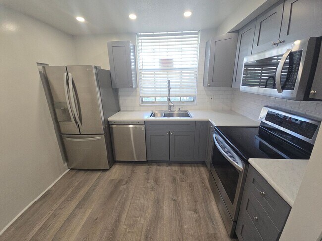 Photo - 108 Clocktower Dr