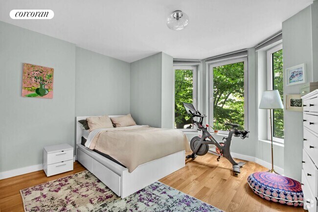 Building Photo - 476 2nd St Rental