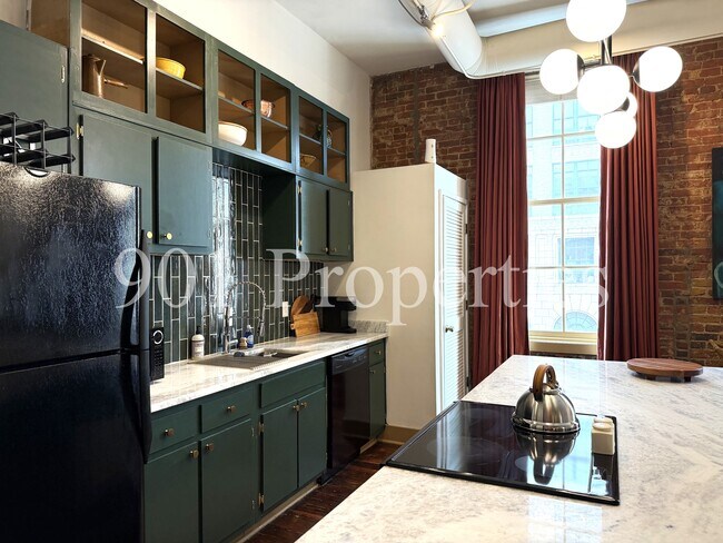 Photo - 66 S Front St