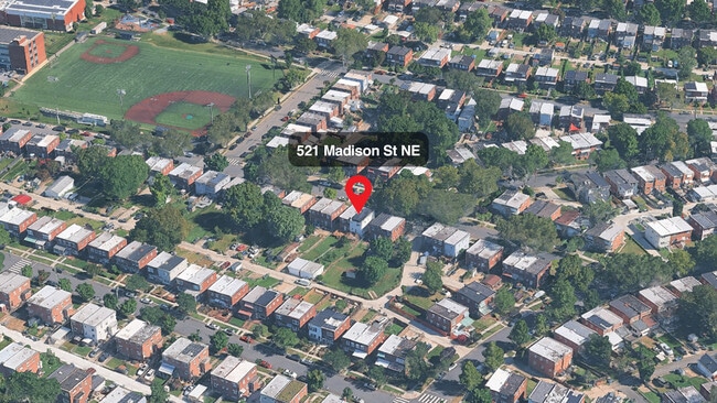 Photo - 521 Madison St NE