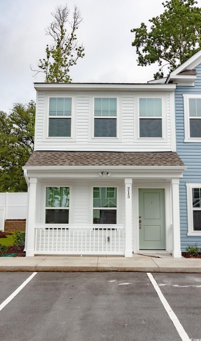 Photo - 215 Crescent Wy