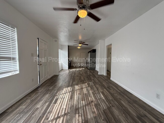 Photo - 3422 E Taylor St