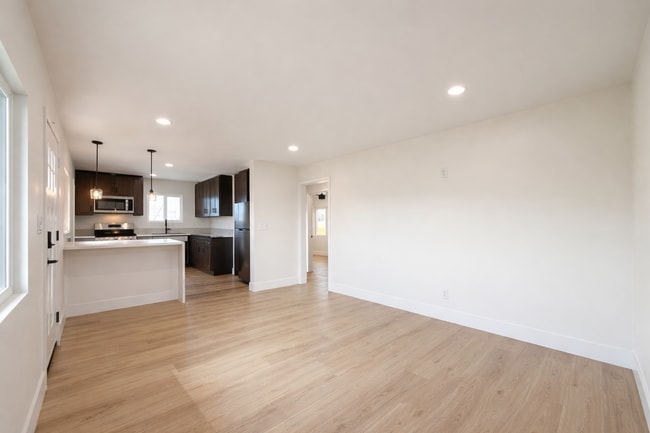 Photo - 1609-1611 Burton Street Unidad 1611 Burton Street