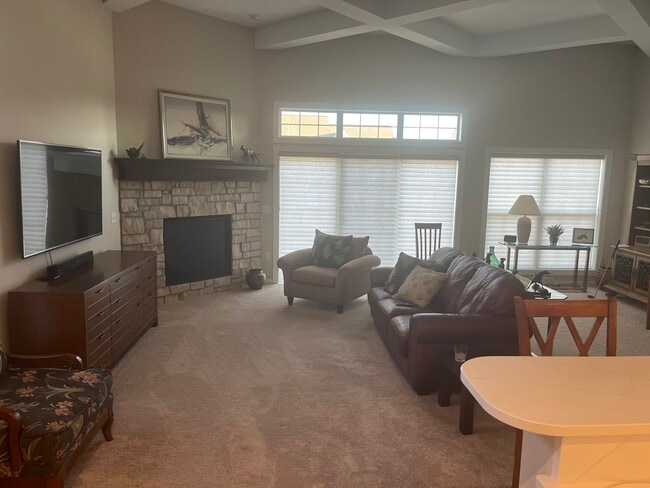 Building Photo - 1611 Belmont Ln Unit VC II - 1611