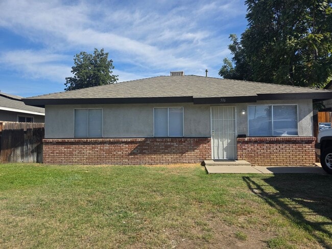 Building Photo - 516 Lincoln Ave