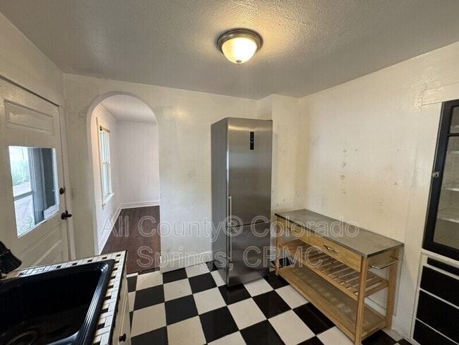Photo - 217 E Jefferson St