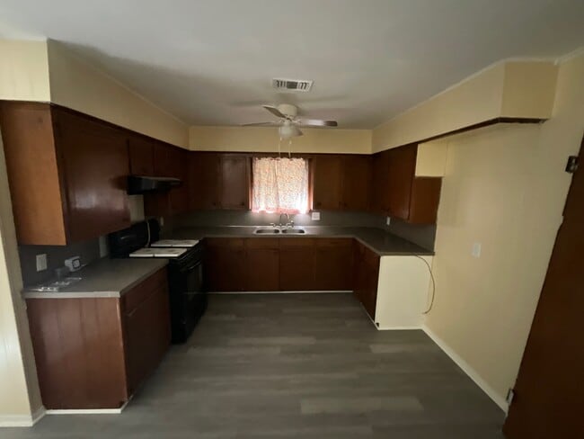 Photo - 1361 Shady Ln